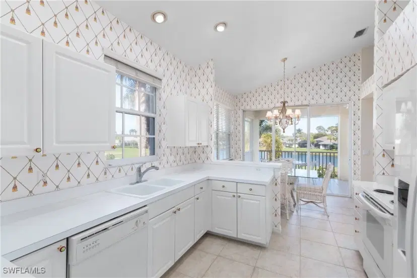 Picture of 1650 Winding Oaks Way 201, Naples FL 34109