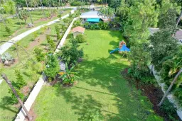 Picture of 6120 English Oaks Ln, Naples, FL 34119