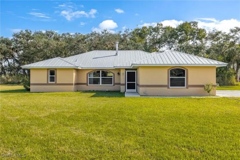 Picture of 2295 Herzog Rd, Alva FL 33920