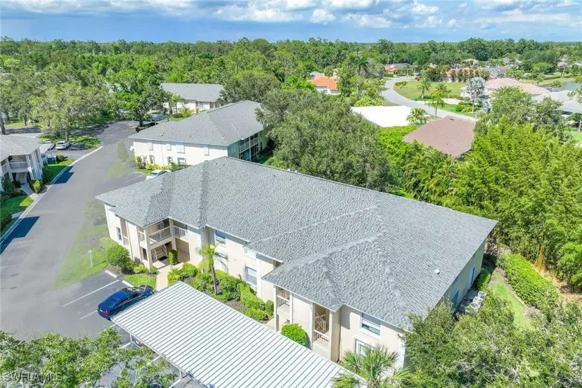 Picture of 605 Squire Cir 103, Naples FL 34104