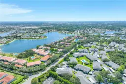 Picture of 605 Squire Cir 103, Naples, FL 34104