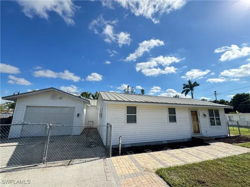 Picture of 2808 Garden St, North Fort Myers FL 33917