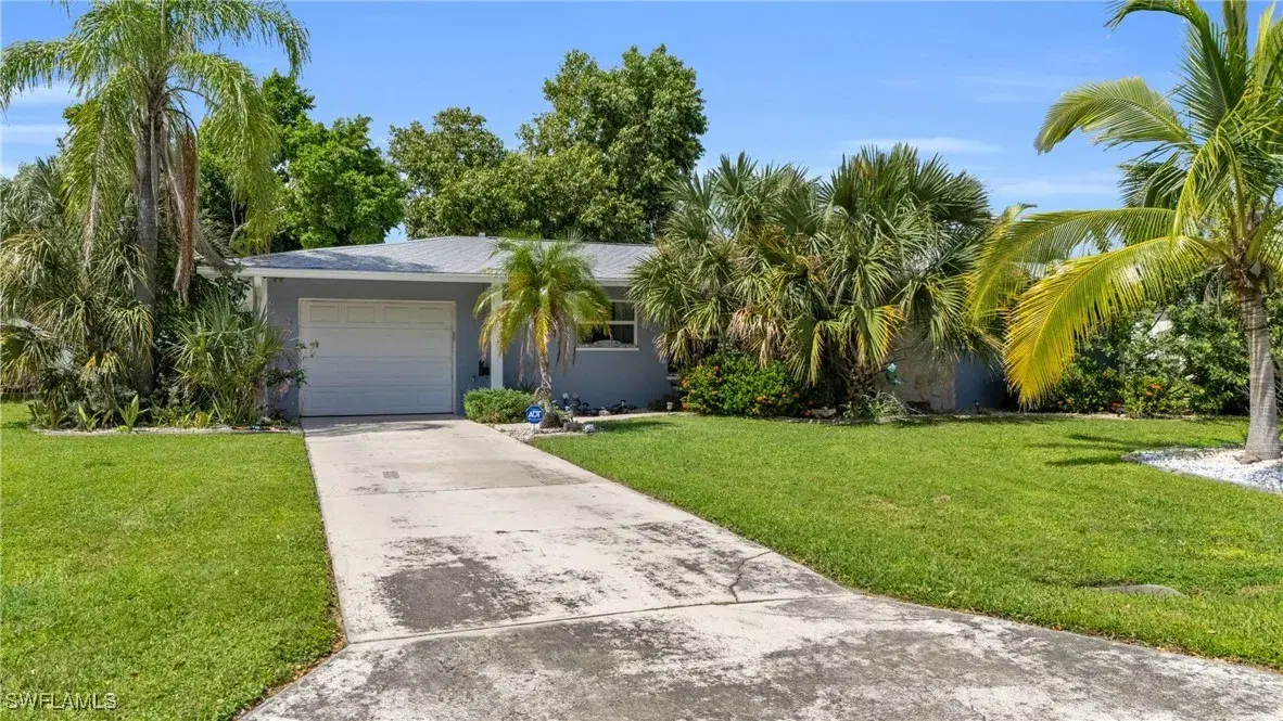 Picture of 2212 SE 15Th Pl, Cape Coral, FL 33990