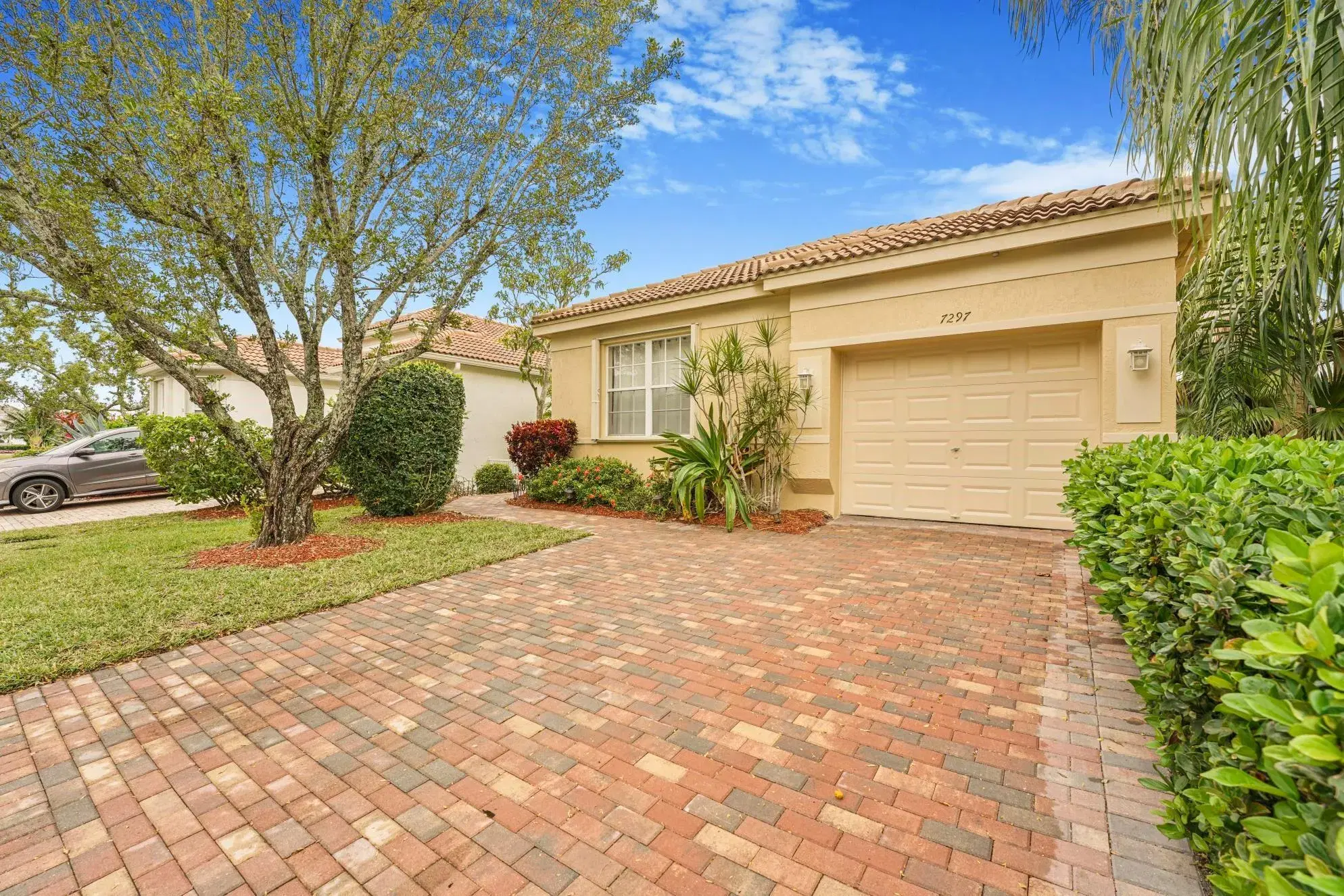 Picture of 7297 Cataluna Cir, Delray Beach, FL 33446