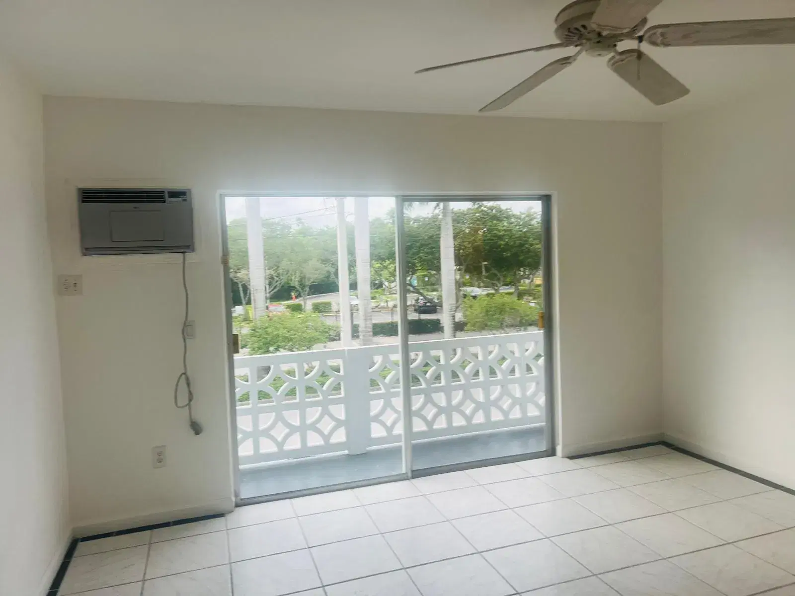 Picture of 12665 NE 16Th Ave 22, North Miami, FL 33161