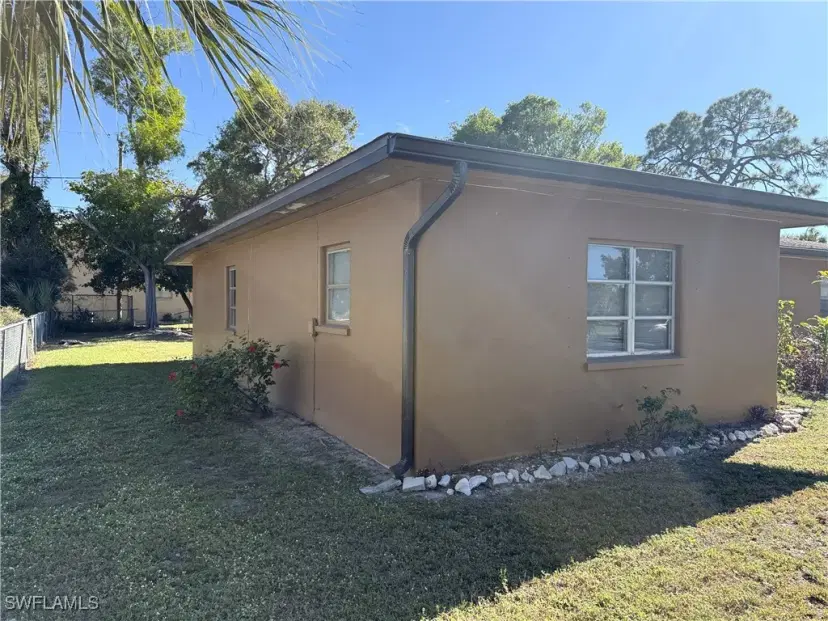 Picture of 2971 Montclaire Ave, Fort Myers FL 33901