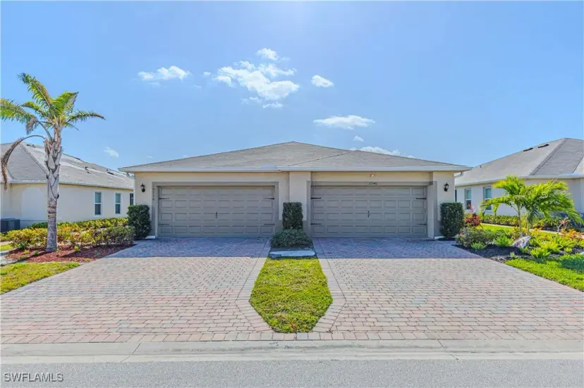 Picture of 10736 Crossback Ln, Lehigh Acres FL 33936