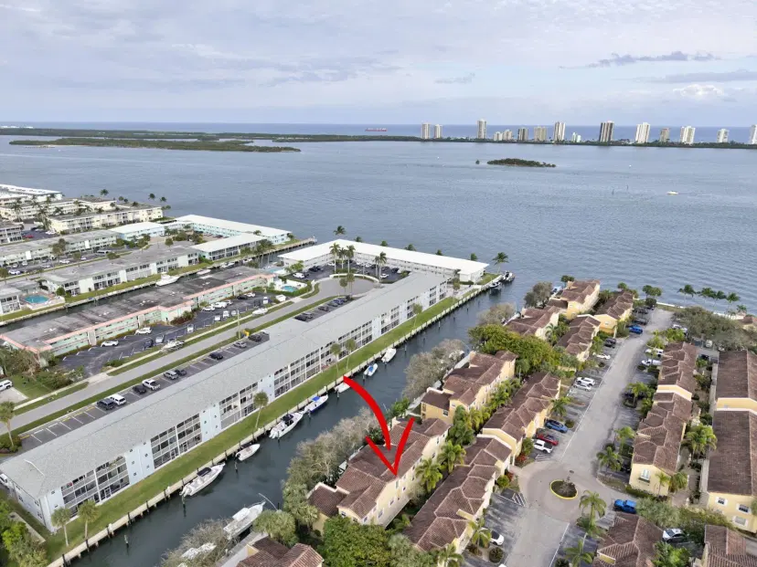 Picture of 1125 Lake Shore Drive 203, Lake Park FL 33403