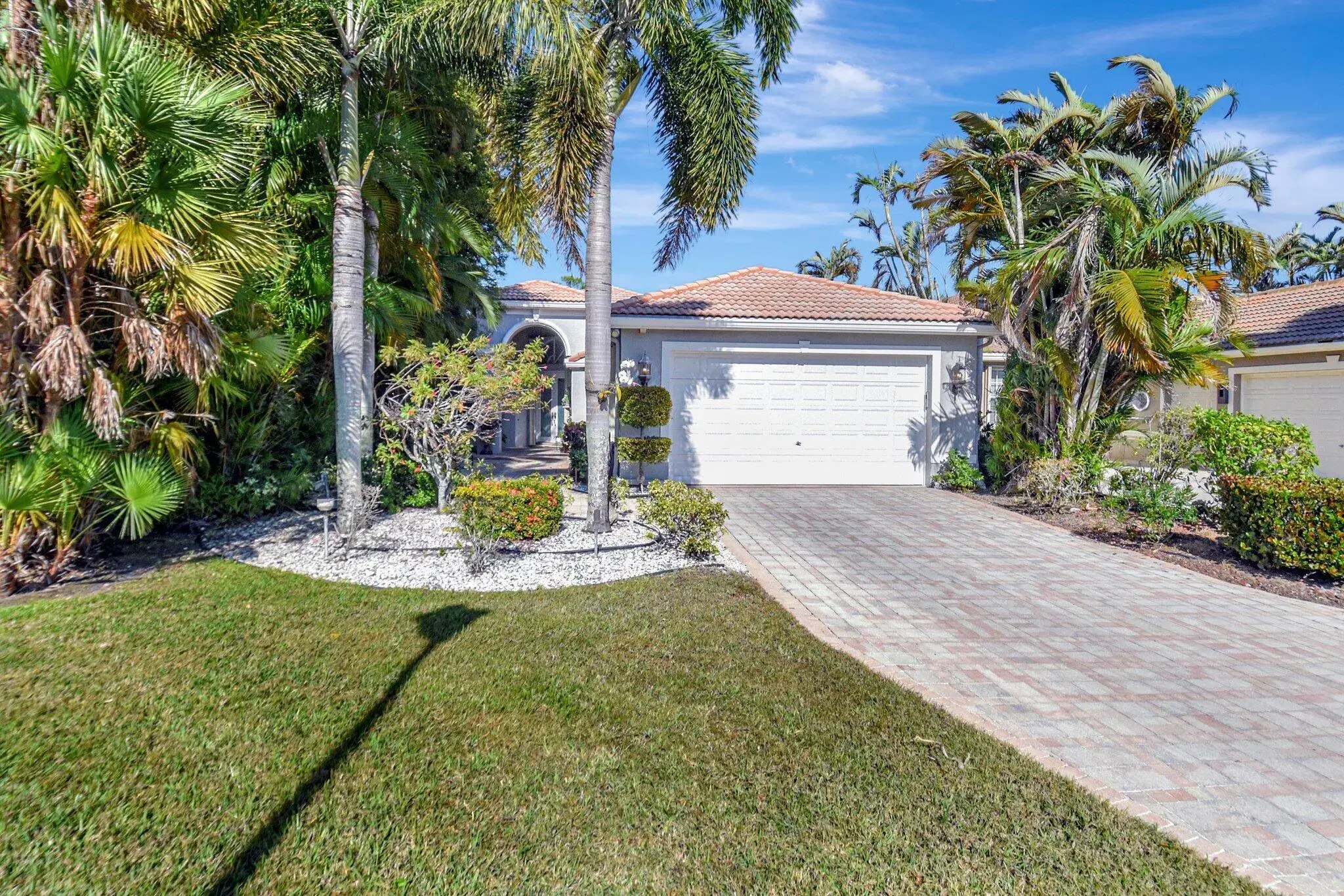 Picture of 4022 Manchester Lake Drive, Lake Worth, FL 33449