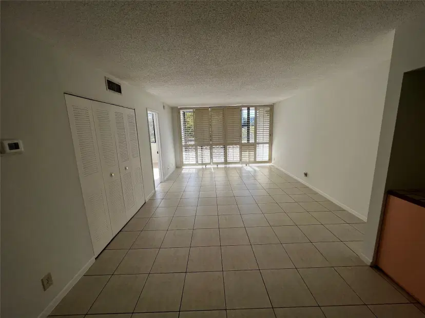 Picture of 4222 Inverrary Blvd 4302, Lauderhill FL 33319