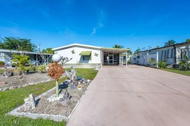 Picture of 131 Grassy Key Ln 44, Naples FL 34114