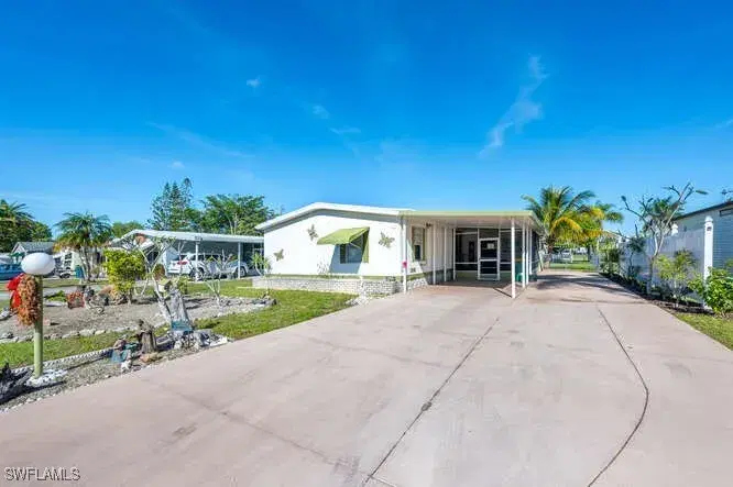 Picture of 131 Grassy Key Ln 44, Naples FL 34114