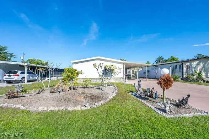 Picture of 131 Grassy Key Ln 44, Naples FL 34114