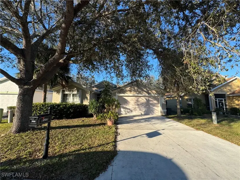 Picture of 8904 Cedar Hollow Dr, Fort Myers FL 33912