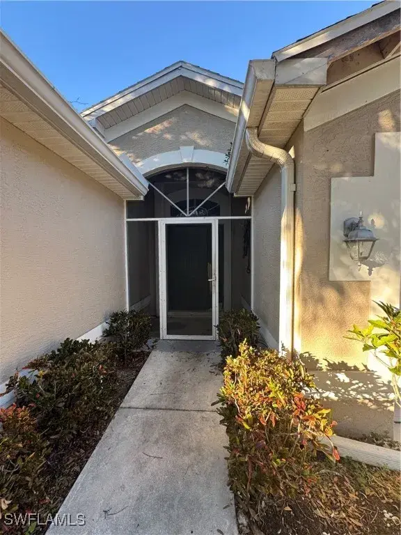 Picture of 8904 Cedar Hollow Dr, Fort Myers FL 33912