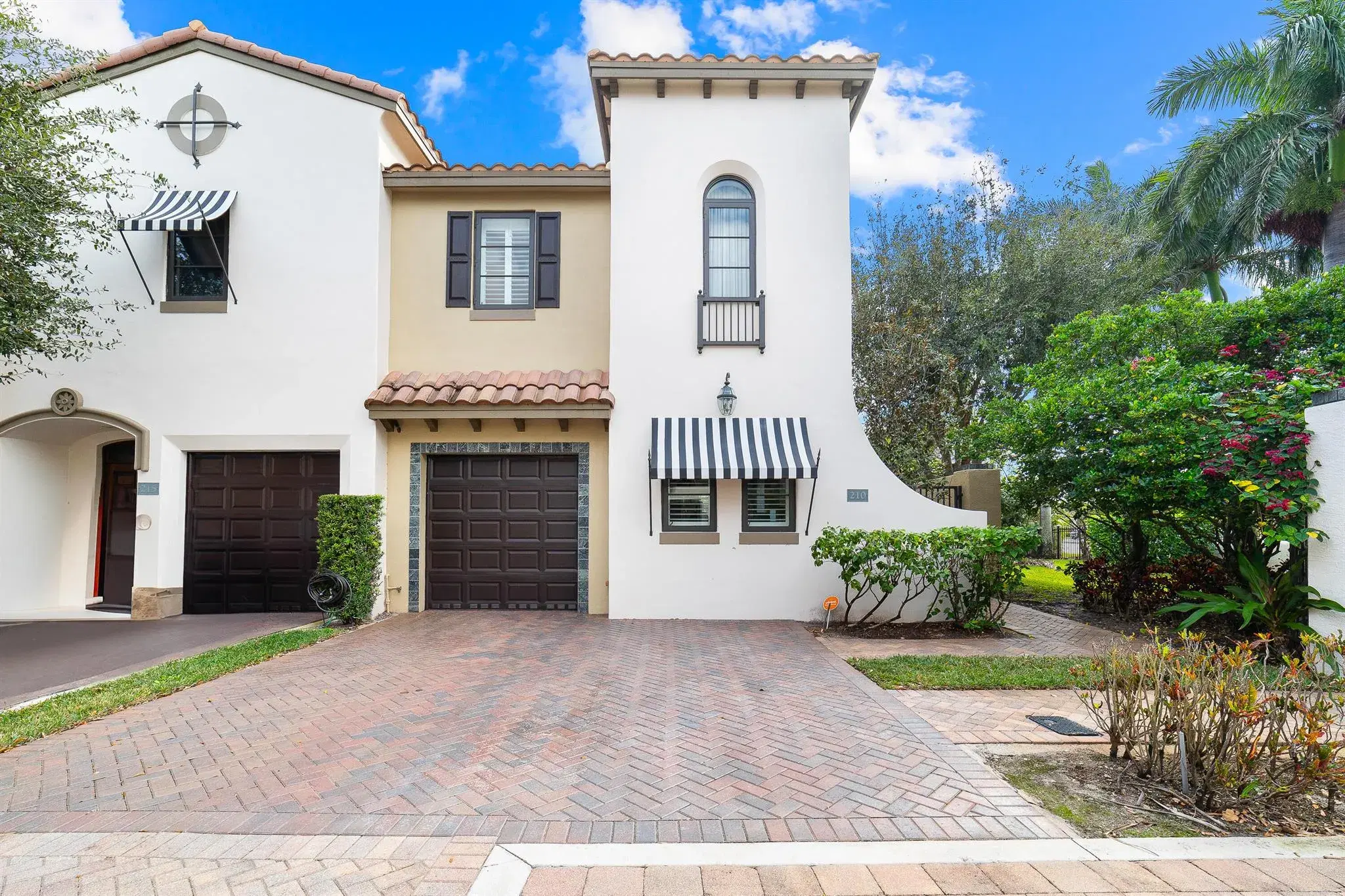 Picture of 210 Via Villagio, Hypoluxo, FL 33462