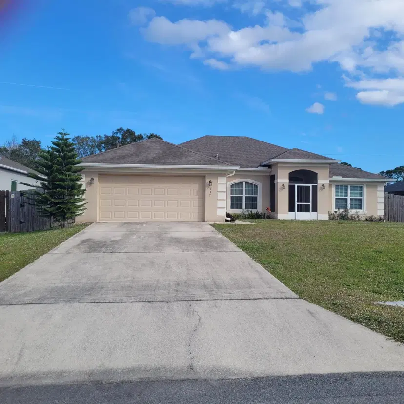 Picture of 737 Atlantis Road Se 11, Palm Bay FL 32909