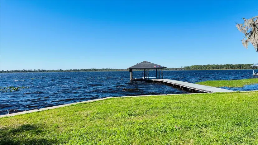 Picture of 219 Lake Josephine Shores Rd, Sebring FL 33875