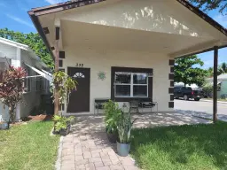 Picture of 332 S E Street, Lake Worth Beach, FL 33460