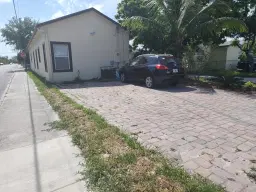 Picture of 332 S E Street, Lake Worth Beach, FL 33460