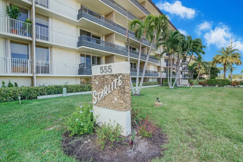 Picture of 555 NW 4Th Avenue 402, Boca Raton FL 33432