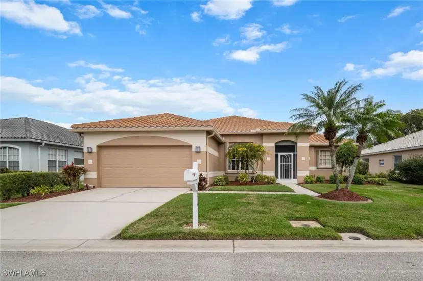 Picture of 11014 Lakeland Cir, Fort Myers FL 33913