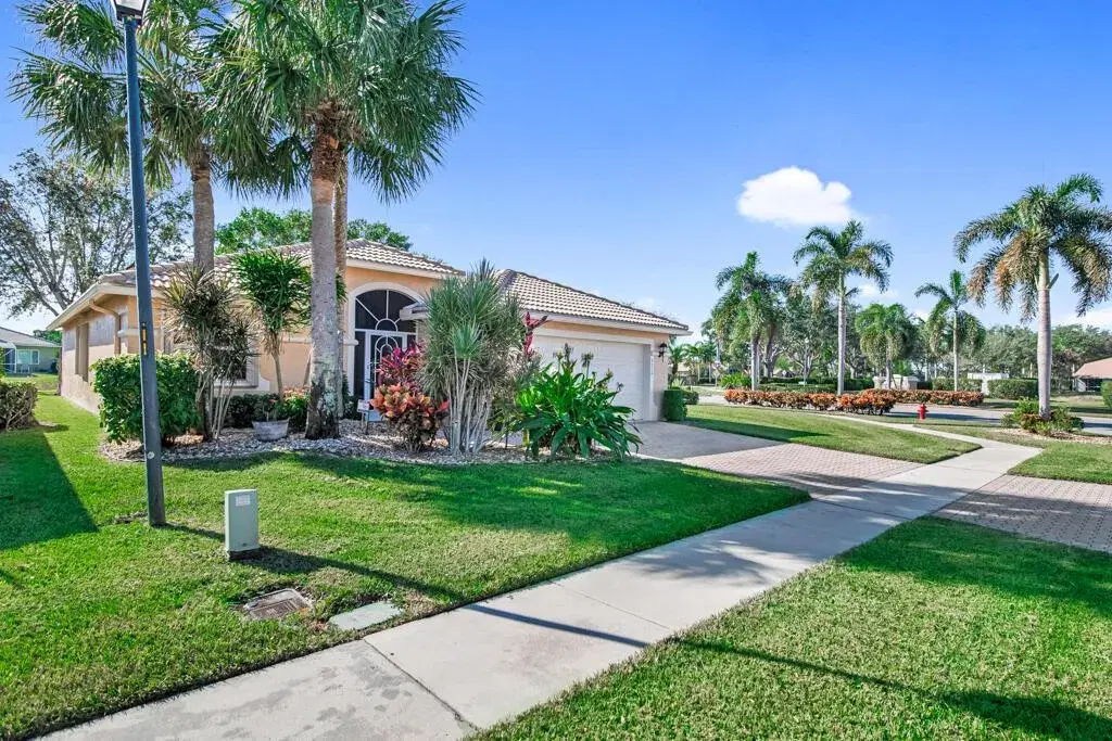 Picture of 8014 Duomo Circle, Boynton Beach, FL 33472