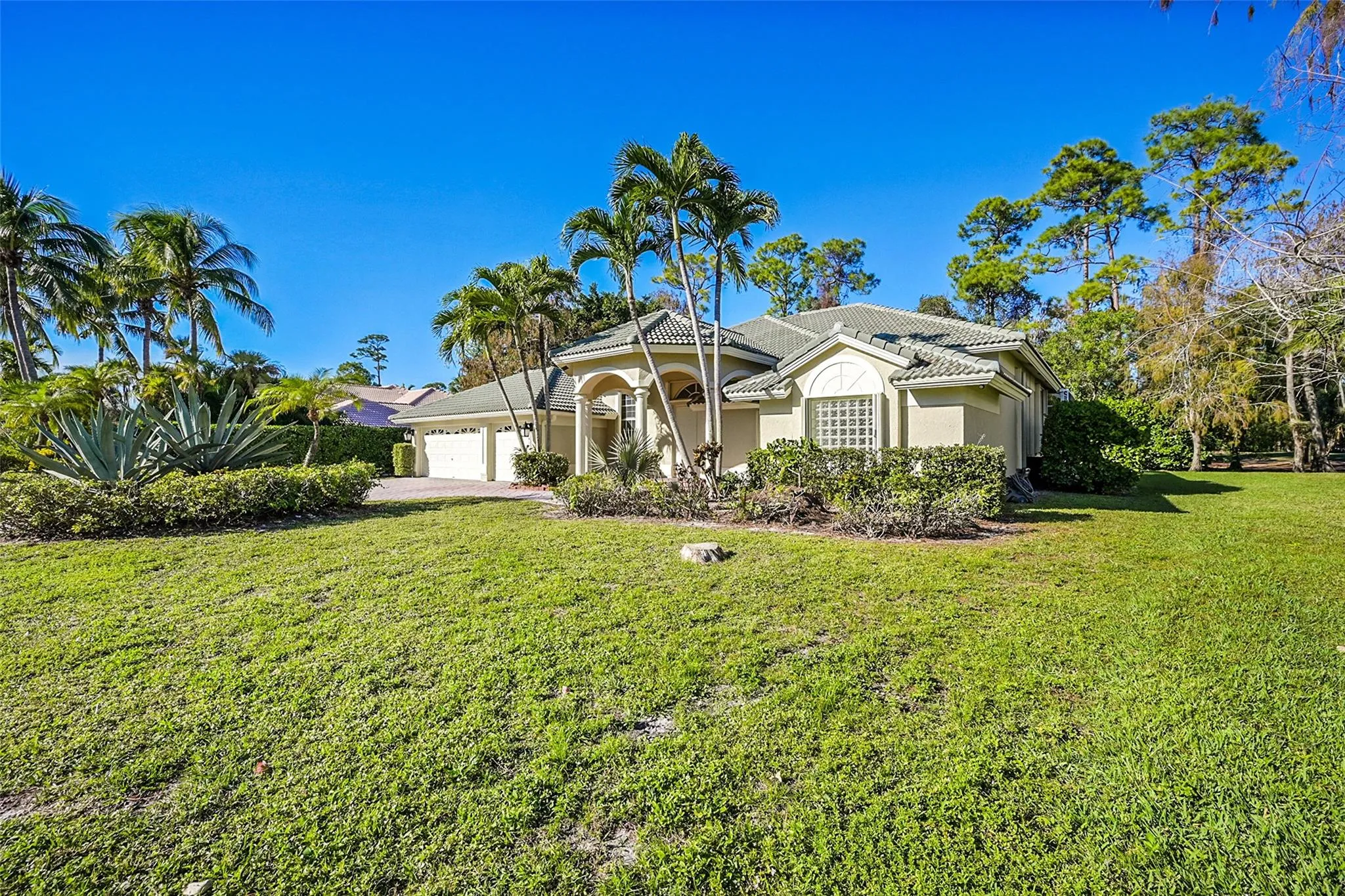 Picture of 618 Cypress Green Circle, Wellington, FL 33414