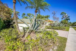 Picture of 618 Cypress Green Circle, Wellington, FL 33414