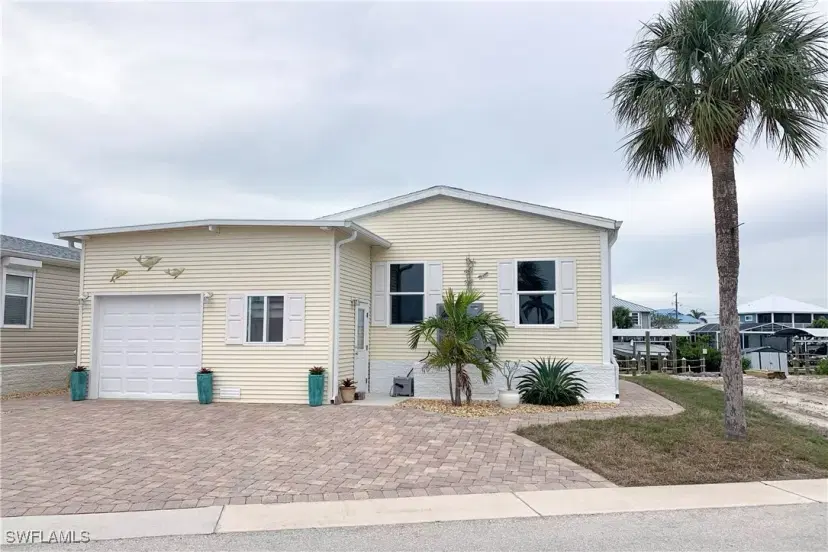 Picture of 11580 Dogwood Ln, Fort Myers Beach FL 33931