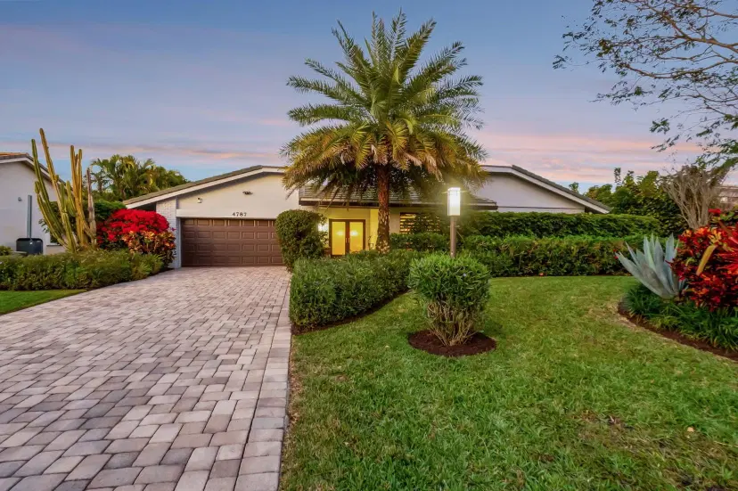 Picture of 4787 Pineview Circle, Delray Beach FL 33445