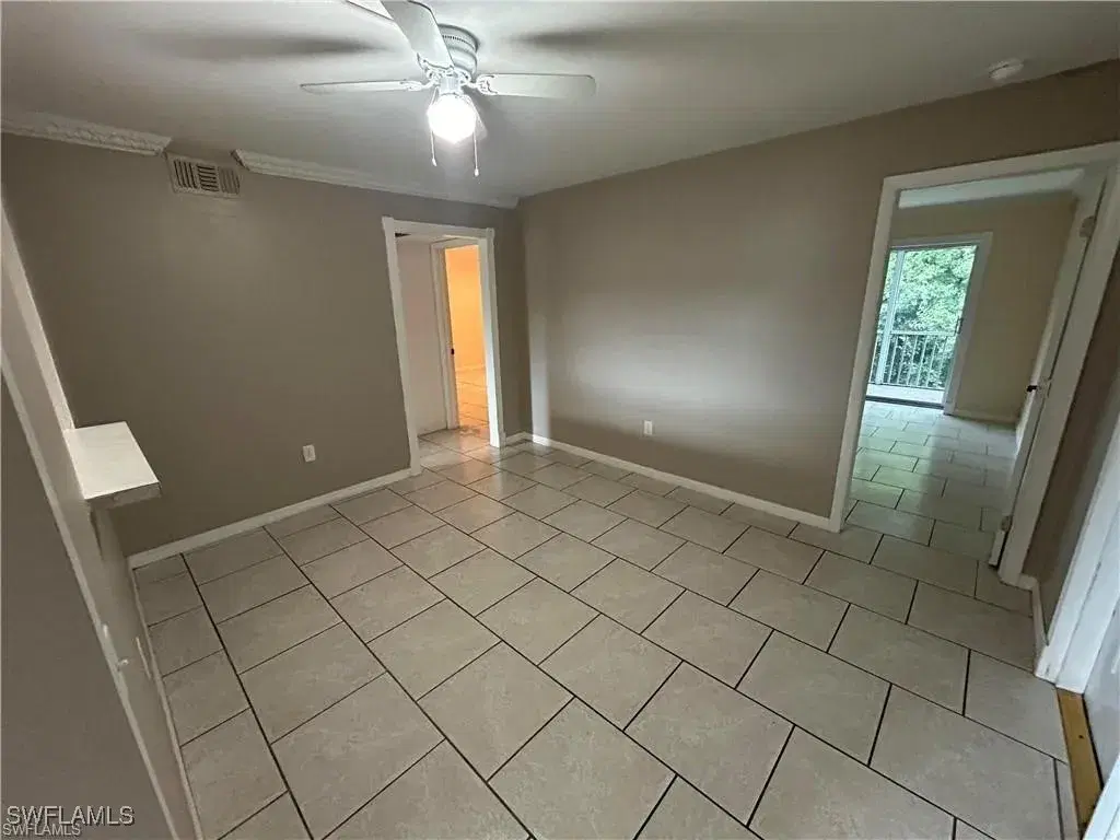 Picture of 2828 Jackson St H5, Fort Myers, FL 33901