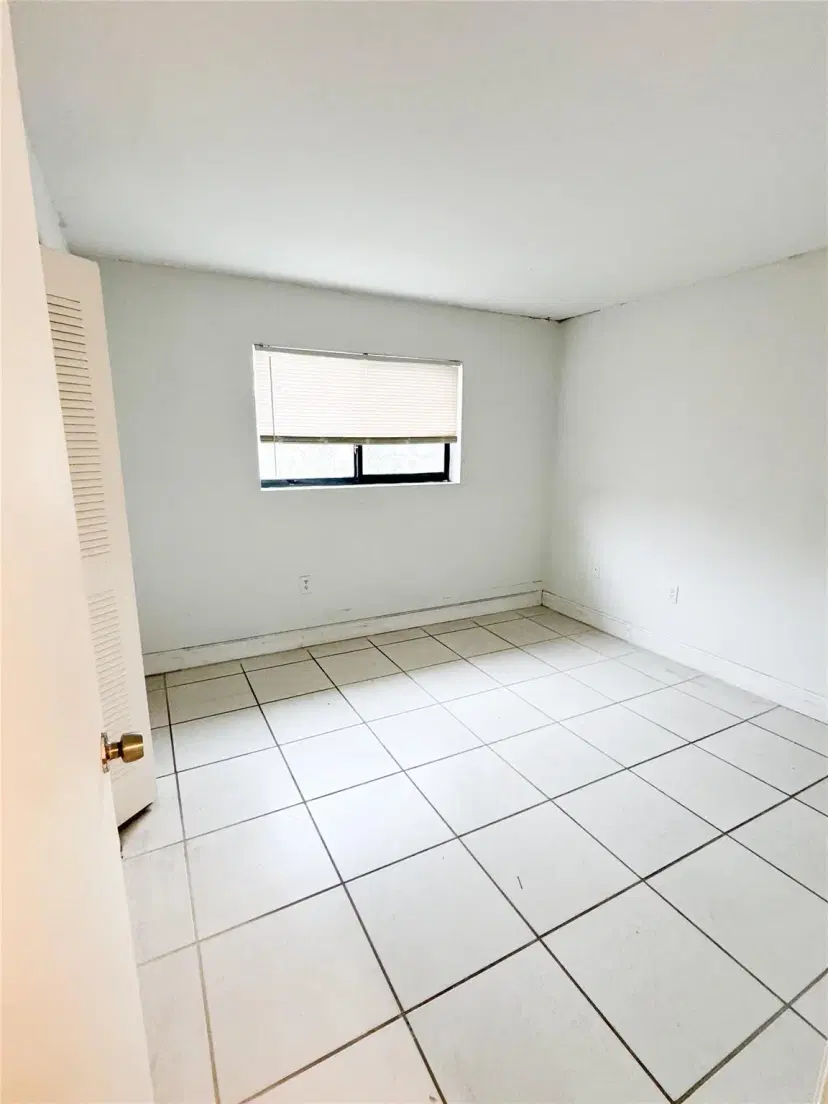 Picture of 301 Palm Way 206, Pembroke Pines FL 33025