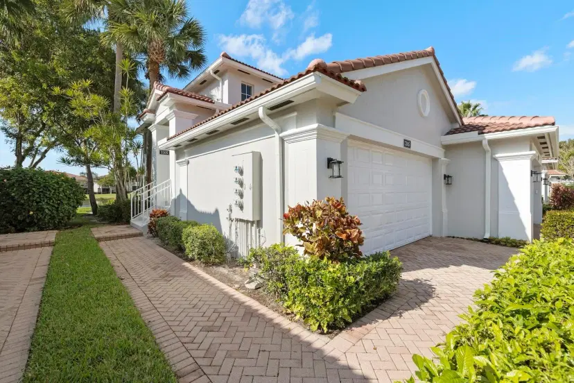 Picture of 2105 Wingate Bend, Wellington FL 33414