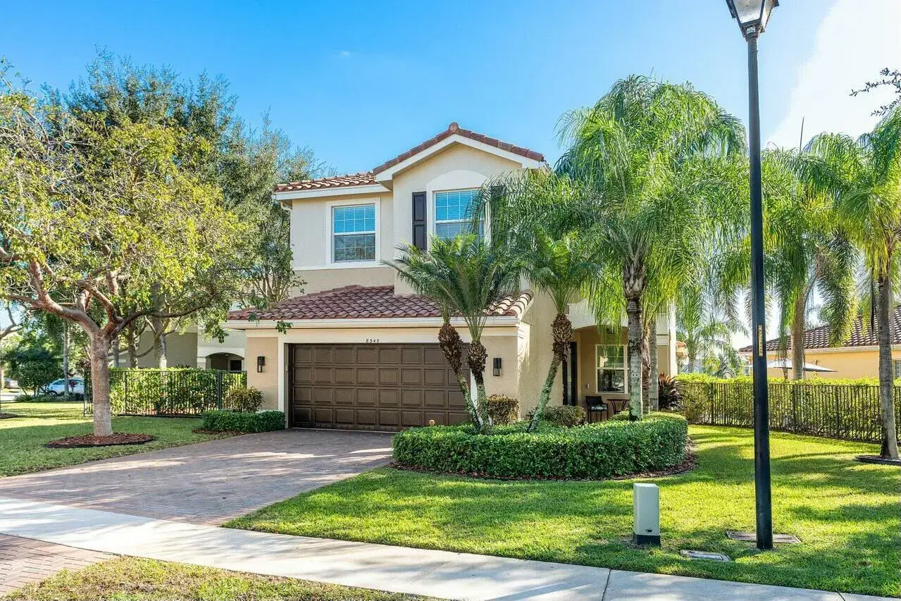 Picture of 8340 Calabria Lakes Drive, Boynton Beach, FL 33473