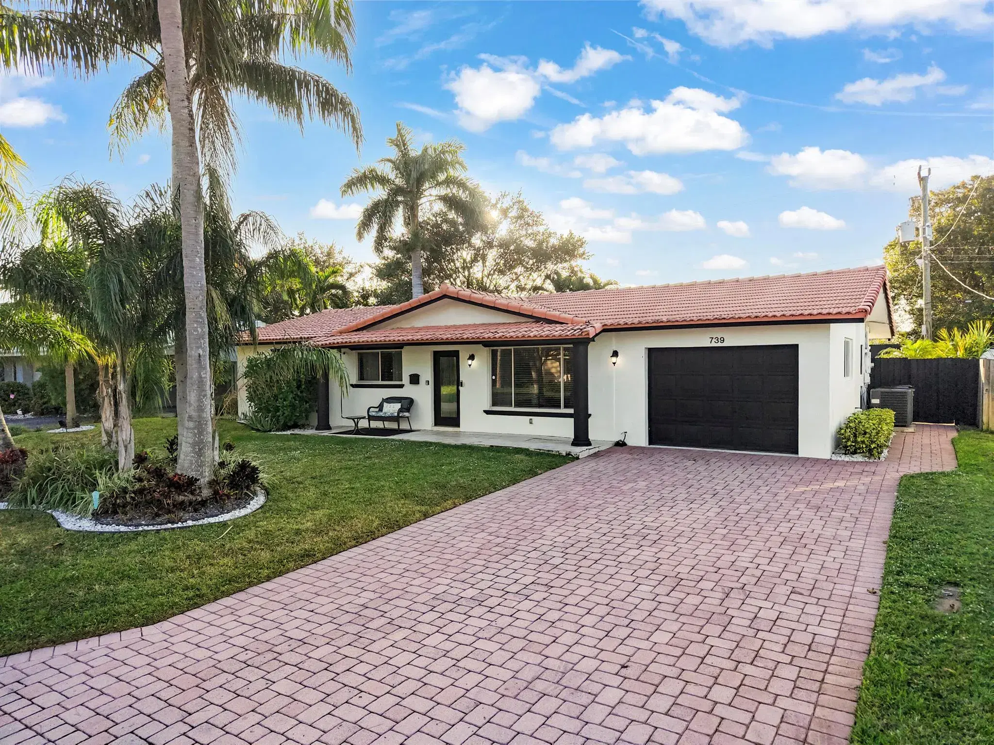 Picture of 739 SE 9Th Avenue, Deerfield Beach, FL 33441