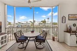 Picture of 4341 Bay Beach Ln 142, Fort Myers Beach, FL 33931