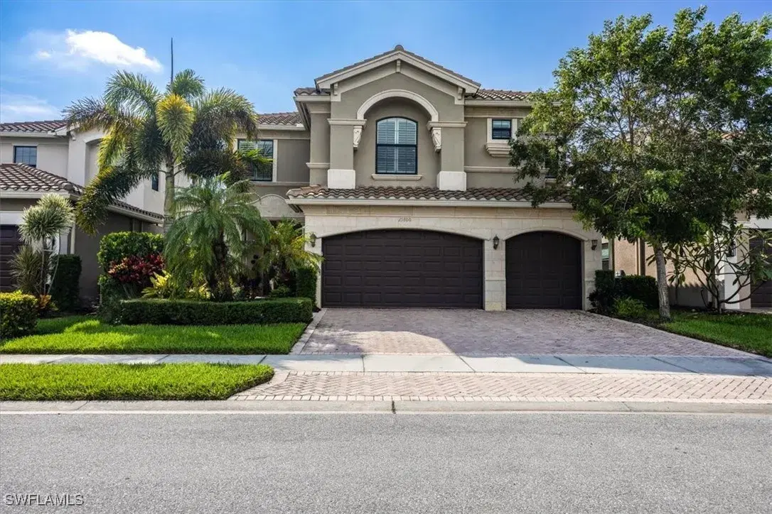 Picture of 13800 Luna Dr, Naples, FL 34109