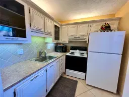 Picture of 2861 Somerset Drive 407, Lauderdale Lakes, FL 33311