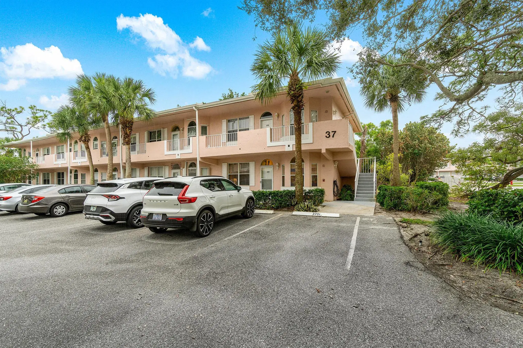 Picture of 18081 SE Country Club Drive 35-365, Tequesta, FL 33469