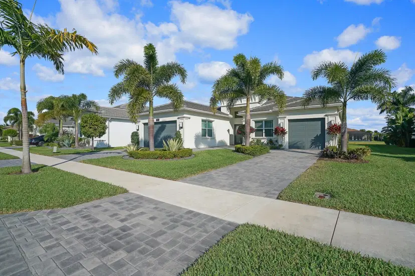 Picture of 12784 Veneto Springs Drive, Boynton Beach FL 33473