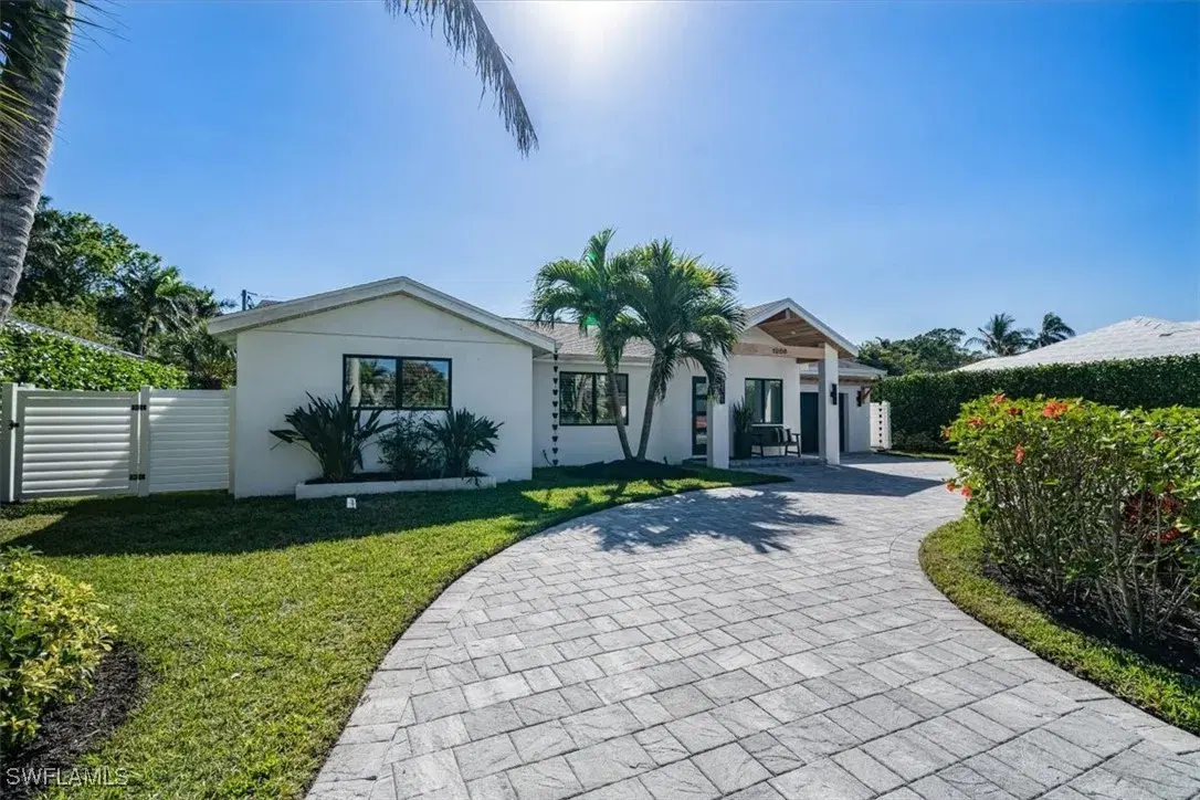 Picture of 1268 13Th Ave N, Naples, FL 34102