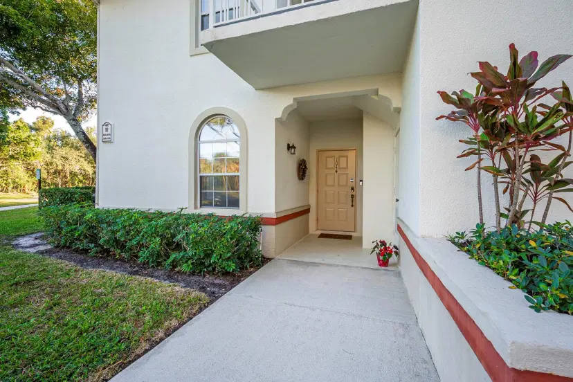 Picture of 104 Cypress Point Drive, Palm Beach Gardens FL 33418