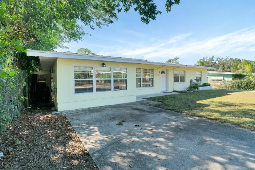 Picture of 1009 Taseschee Drive, Sebring FL 33870