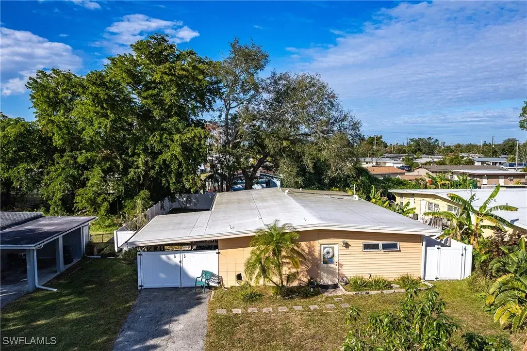 Picture of 4400 Hill Dr, Fort Myers, FL 33901