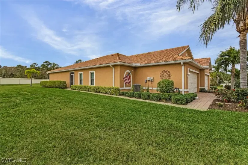 Picture of 15262 Ligustrum Ln, Alva FL 33920