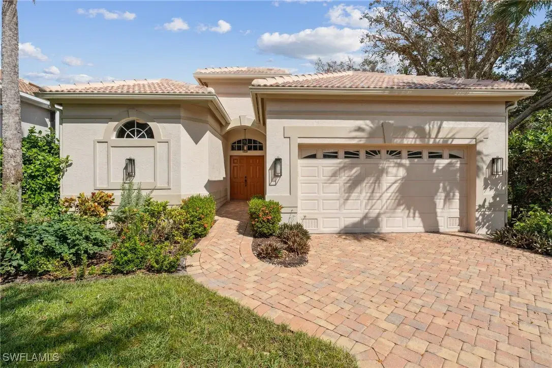 Picture of 27549 Riverbank Dr, Bonita Springs, FL 34134