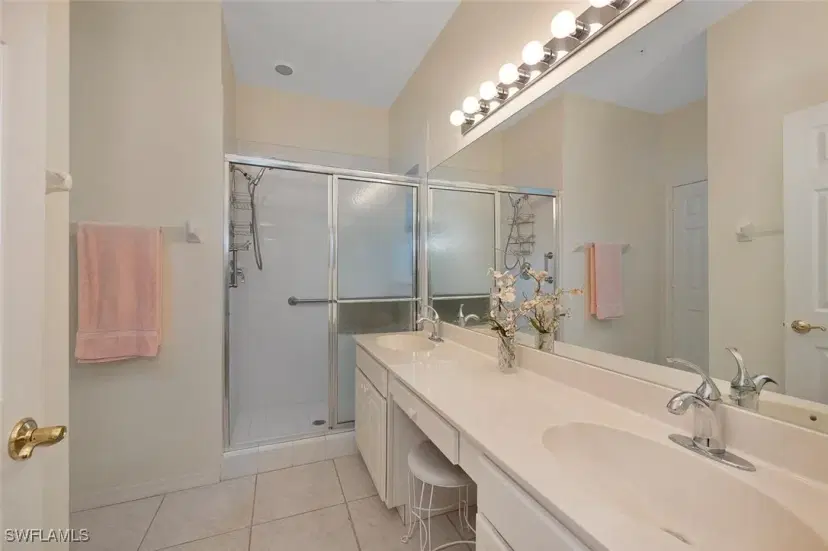 Picture of 2155 Cay Lagoon Dr 424, Naples FL 34109