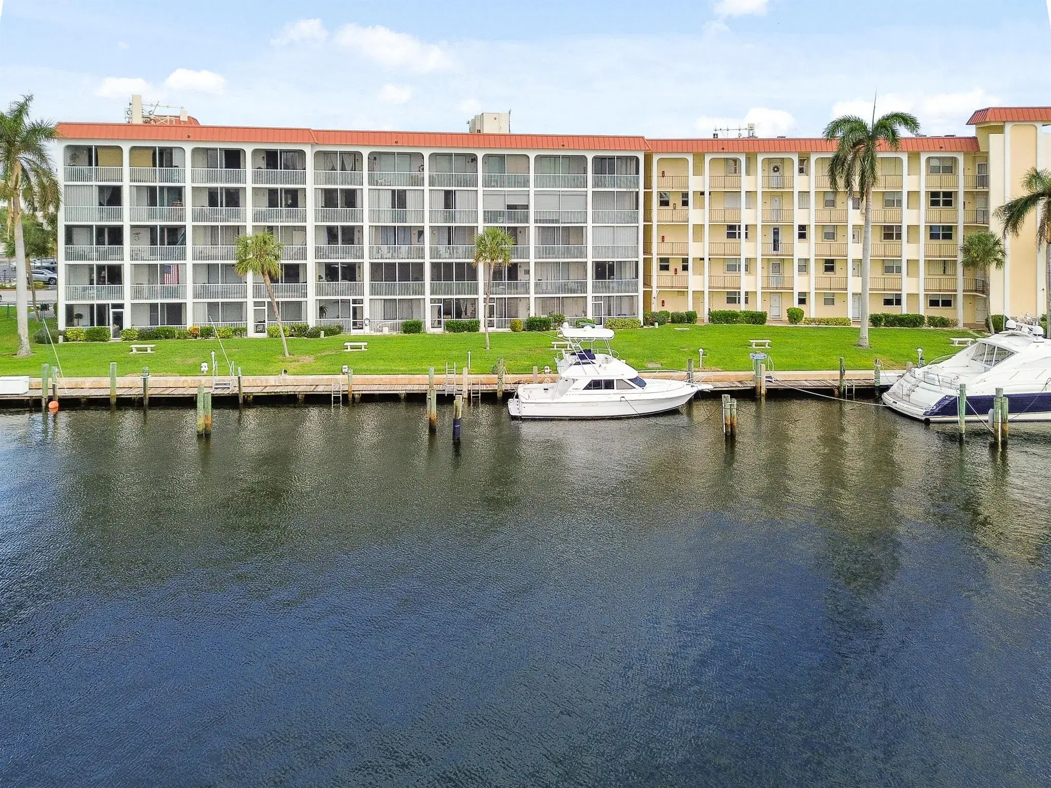 Picture of 100 Paradise Harbour Boulevard 310, North Palm Beach, FL 33408