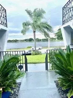 Picture of 302 Lake Osborne Drive 21, Lake Worth Beach FL 33461